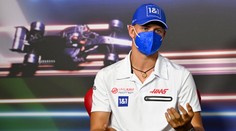 Mick Schumacher bude v F1 rezervným jazdcom tímu Ferrari