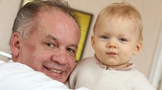 Kto je toto rozkošné dievčatko na fotke s prezidentom?