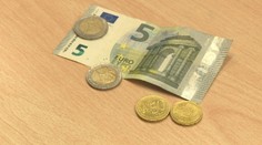 Na Slovensku sa prvý raz v histórii zarába lepšie ako v Česku