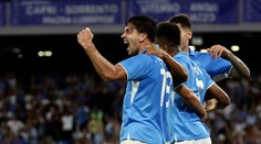 AC Miláno naďalej čaká na ligové víťazstvo. Neapol otáčal v závere duel proti oslabenému nováčikovi