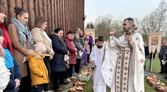 V Nitre prežívali najväčší cirkevný sviatok stovky veriacich, na severovýchode Slovenska svätili pokrmy