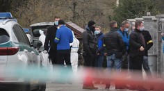 Na dvojnásobnej vražde v Lednických Rovniach sa malo podieľať aj dieťa, rozlievalo horľavinu