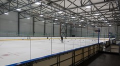 Po hokeji si budú môcť uvoľniť svaly v saune a oddýchnuť vo vírivke. Na Záhorí sa dočkali haly