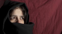 Súd zrušil rozsudky smrti. Za zlynčovanie ženy pôjdu útočníci do väzby