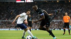 VIDEO: Usain Bolt si splnil veľký sen. Zahral si na Old Trafford a premenil penaltu