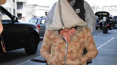 Herec vyzerá ako múmia. Ak ste si mysleli, že horšie to byť nemôže, nevideli ste tieto fotky