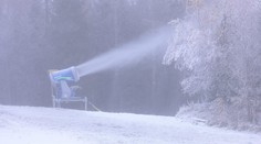 Lyžiari sa majú na čo tešiť. V Jasnej a vo Vysokých Tatrách už zasnežujú zjazdovky