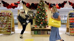 Londýnsky obchodný dom začal s predajom vianočného tovaru