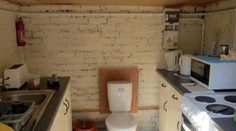 Záchod v kuchyni! FOTO z otrasného podnájomu českého kuchára v Anglicku!