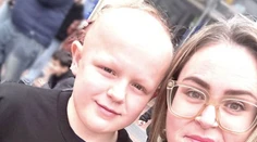 Mama vynadala synovi, že si oholil hlavu. Odborník zistil, že trpí nevyliečiteľným ochorením