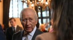 Zákon musí platiť pre každého, reagoval britský kráľ na zatknutie svojho brata