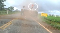 Video z brutálnej nehody: Neuveriteľné, že toto niekto prežil