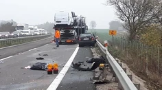 Mimoriadne tragická smrť 18-ročného mladíka na R1. Osudnou sa mu stala otvorená kapota