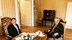 M. Šefčoviča prijal český prezident M. Zeman a šéf ČSSD J. Hamáček