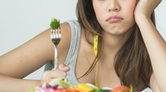 Napriek intenzívnej snahe sa vám nedarí schudnúť? Pomôcť môžu aj bylinky na odvodnenie