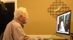 Video, ktoré láme srdcia. Veterán našiel lásku po 71 rokoch