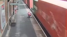 Hrôzostrašné video: Toto sa môže stať, keď necháte kočík na nástupišti bez dozoru