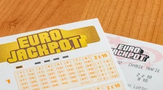 Vyhral 88 miliónov, no k peniazom sa doteraz neprihlásil. Lotériová spoločnosť po šťastlivcovi stále pátra