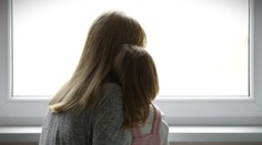 Zhruba každá piata rodina v SR je jednorodičovská. Sú najviac ohrozené chudobou, namiesto štátu im pomáhajú občianske združenia