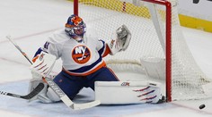 Play-off definitívne bez Gáboríkovho Los Angeles, Halák i Budaj víťazne