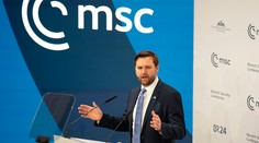 Trump avizoval, že v Mníchove sa stretne americká delegácia s ruskou a pozvanie dostali aj Ukrajinci. Nič z toho sa neudialo