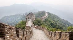 FOTO: Robotníci bagrom zničili časť Veľkého čínskeho múra, chceli si skrátiť cestu