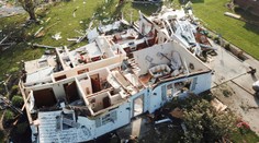 Ameriku pustošia tornáda. Za mesiac ich napočítali až 500