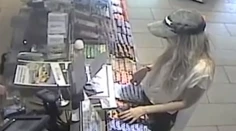 Žena na pumpe v Trnave ukradla zabudnutú peňaženku, celkom to nedomyslela