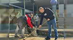 VIDEO: Andrej Danko upratoval ulice Bratislavy. Došlo aj k výmene názorov s jeho kritikom