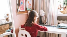 Budúceho prváčika netreba cez leto doučovať. Odborníčka radí, na čo ho pred školou pripraviť