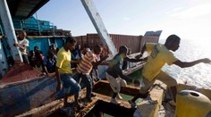 Pri ostrove Batam sa potopil čln, zahynulo najmenej 20 ľudí