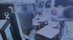 Vodič si pomýlil brzdu a plyn. Vletel do reštaurácie a zabil muža