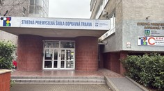 Zdrogovaného študenta, ktorý napadol slovenčinárku, už obvinili. Môže skončiť za mrežami