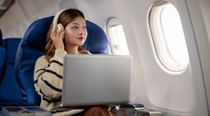 Pozor, tieto predmety vám môžu spôsobiť na letisku problém. Na palube lietadla nemajú čo robiť viaceré veci