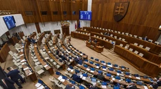 Poslanci počas Vianoc rokovať nebudú. Do lavíc zasadnú až v januári