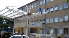 Dve nemocnice hlásia desiatky nakazených lekárov a sestier covidom-19