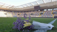 Fiorentina aj Cagliari si uctili Astoriho: Dresy s číslom 13 si už nikto neoblečie