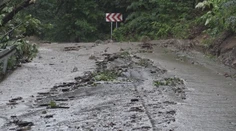 Medzi Muráňom a Muránskou Hutou sa stále nedá jazdiť. Búrka úplne zmietla cestu