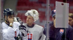 Hokejisti spali  málo, ale už makali na tréningu