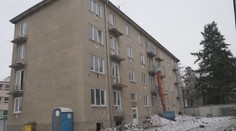 Mestskú bytovku na Záhorí prerábajú pre policajtov či lekárov. Chcú do mesta prilákať odborníkov