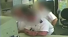 Policajti v službe pozerali porno, kým im v cele zomieral väzeň