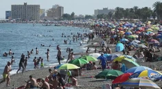 Európske letoviská ožívajú. Pozrite sa, kde už boli cez víkend plné pláže