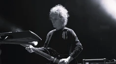 Zomrel gitarista a klávesista (†65) legendárnej rockovej skupiny The Cure