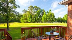 Ako si zariadiť letné posedenie na záhradke?