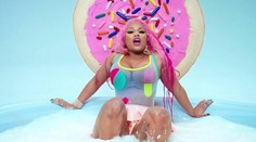 Nicki Minaj provokuje gigantickým zadkom. Poloha vhodná akurát tak do spálne