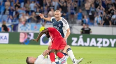 Kucka sa ospravedlnil za uhryznutie. Súper ho vraj predtým doškriabal do krvi