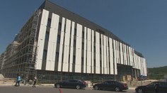 Lengvarský pochválil novú nemocnicu Penty, výstavba Rázsoch je stále otázna