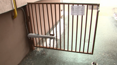 Problém s parkovaním si vyriešili po svojom. Mesto sa chytá za hlavu