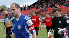 Keď Slovan nemal peniaze, tréner nás poslal kradnúť paštéty. Prišiel Hamšík, no hrávali sme na dedinách