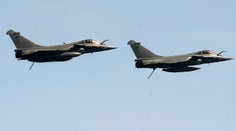 Dráma v oblakoch: Nad Francúzskom sa zrazili dve stíhačky Rafale, posádka jednej z nich je nezvestná